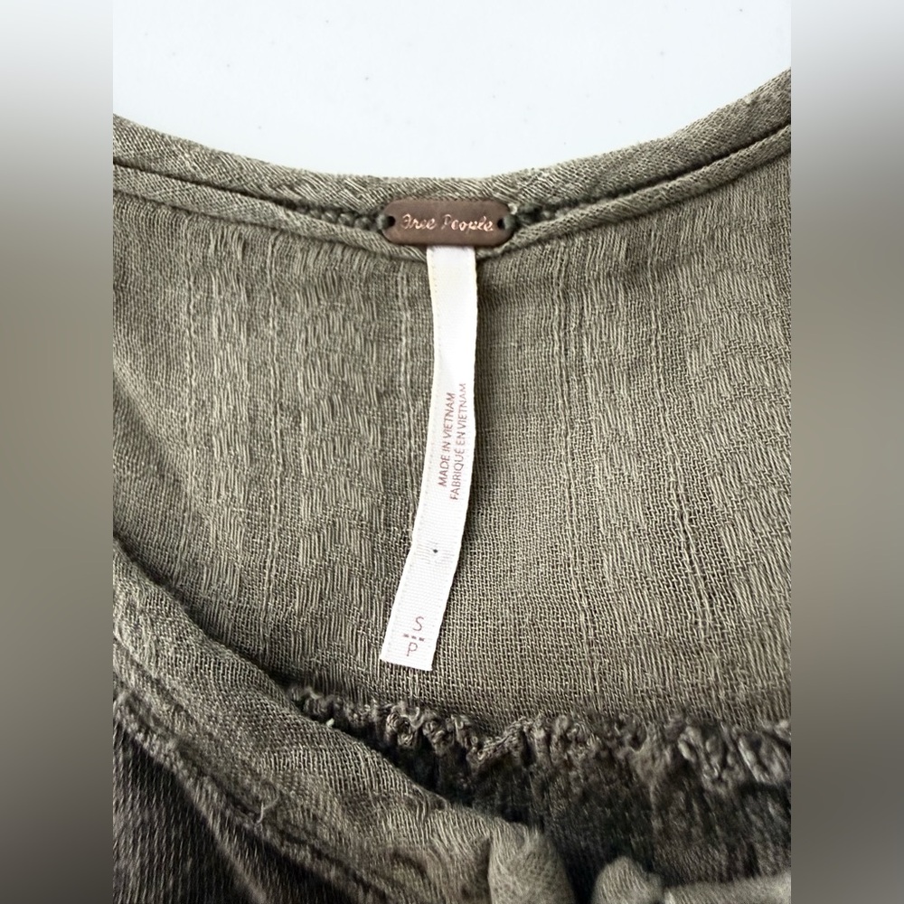 Free People Aster Henley Oversized 1/2 Button Up Jersey T-Shirt With Raw Edges - Picture 16 of 16